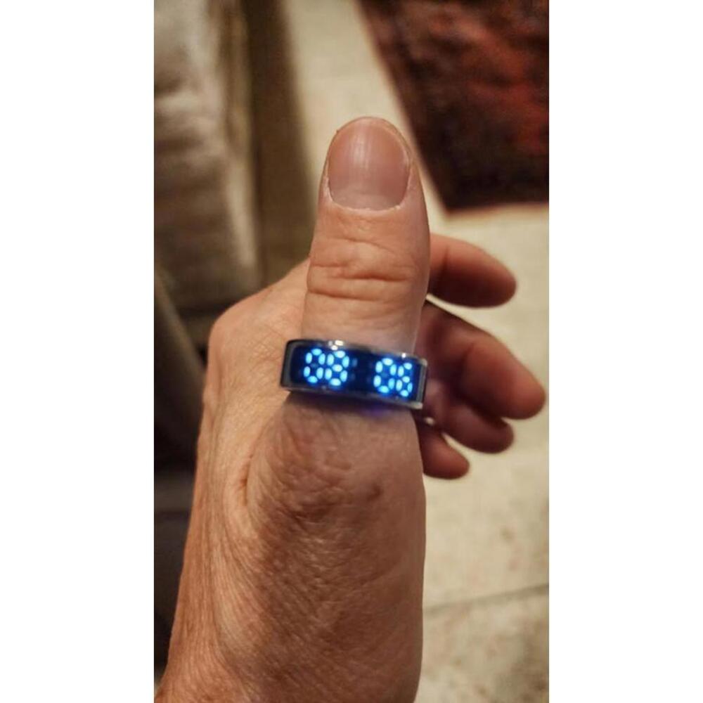 SMART RING, HEALTH & FITNESS TRACKER, SIZE 8 9 10, DIGITAL DISPLAY BLK OR SILVR